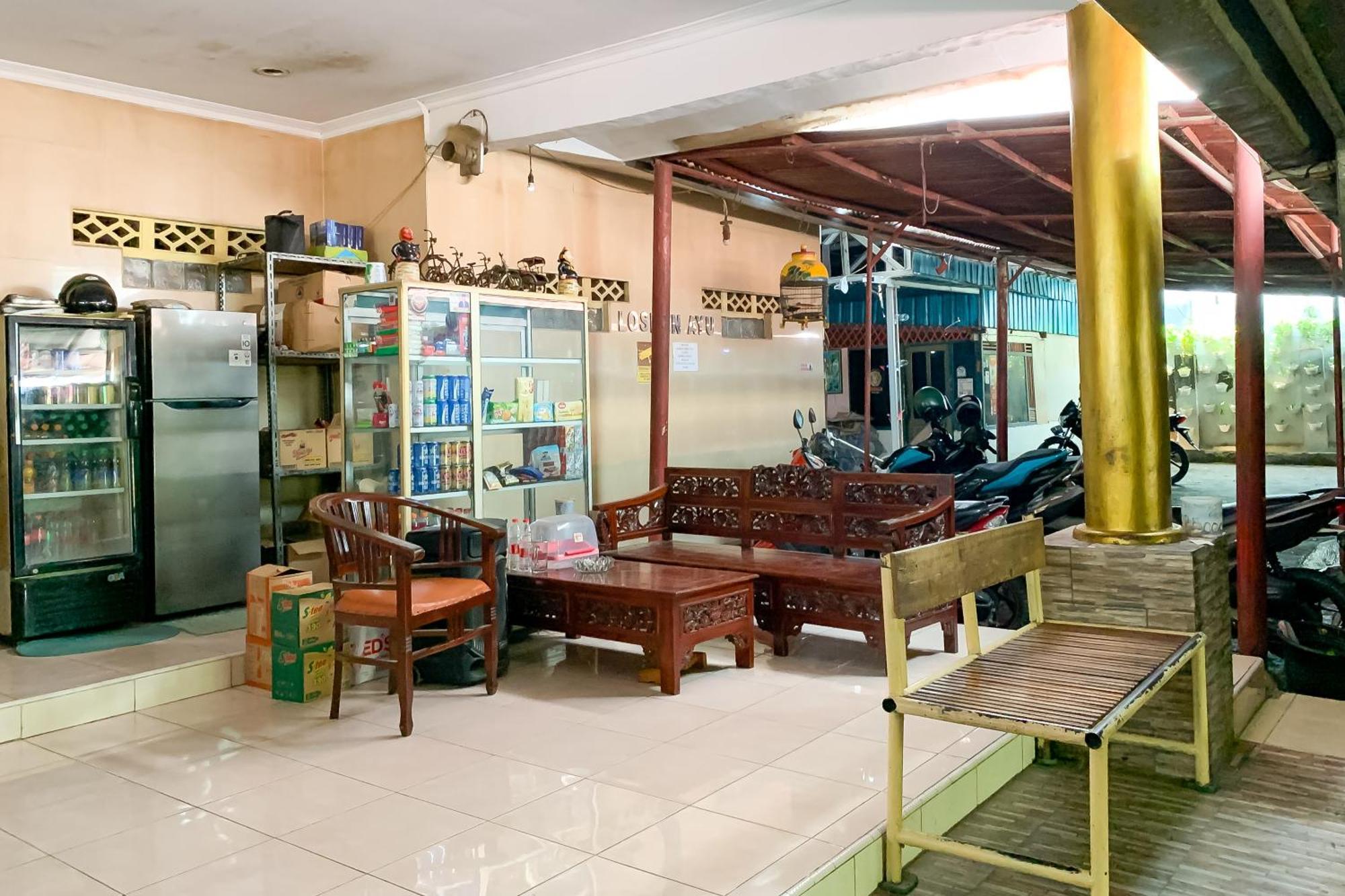 Pamanukan Hilir Penginapan Losmen Ayu Pamanukan Redpartner מראה חיצוני תמונה